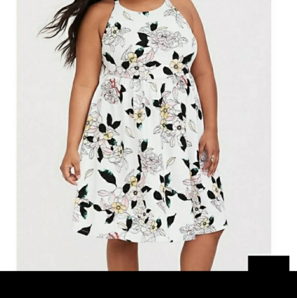 NWOT TORRID 00 FLORAL TEXTURED SKATER DRESS